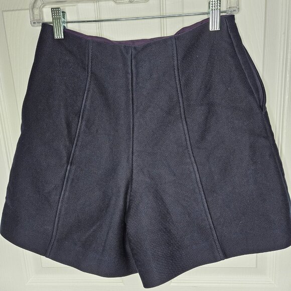 Fall Shorts in Navy Blue size 36 - Picture 8 of 17
